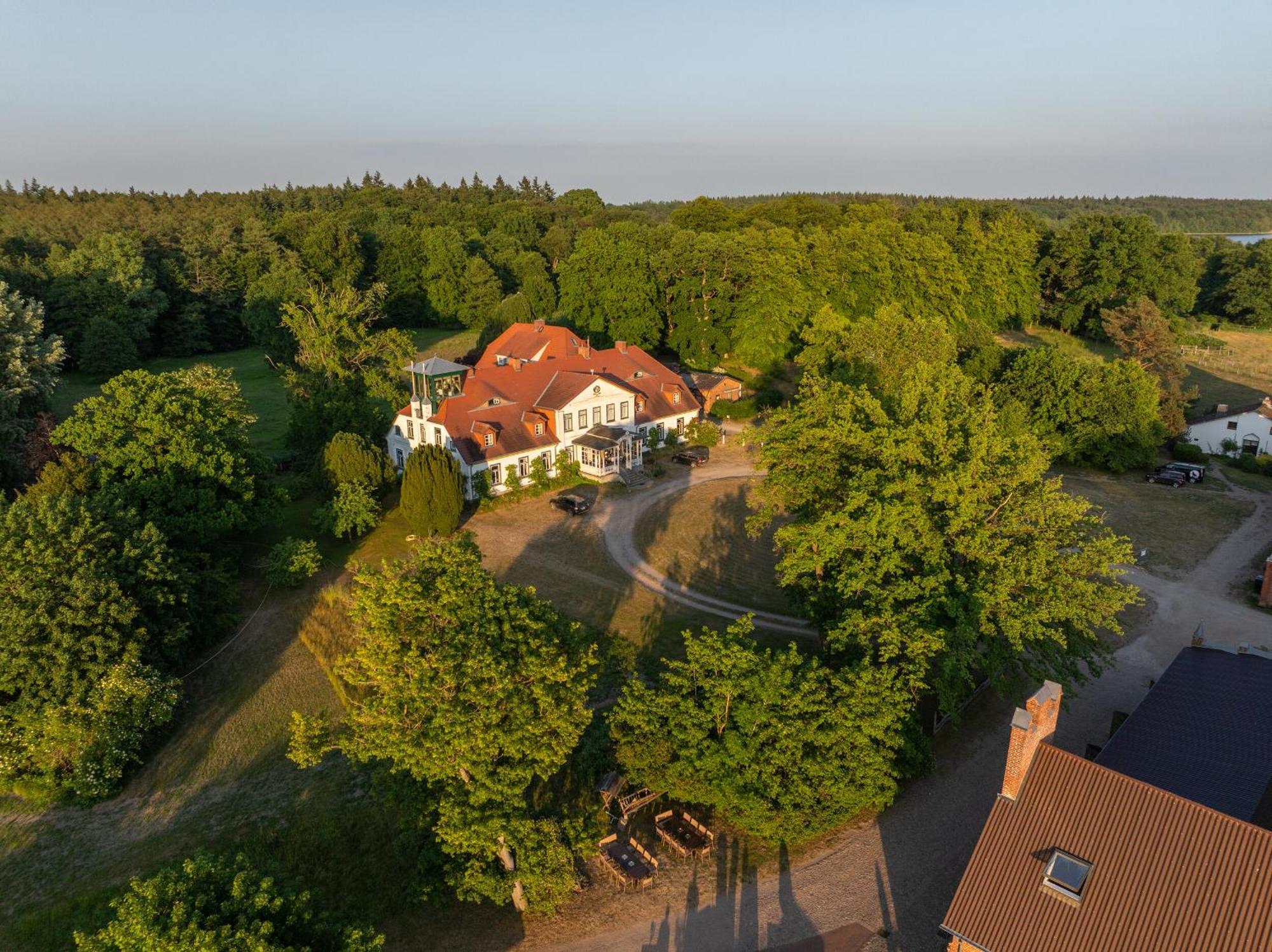 Gut Gross Zecher - Ferienzimmer Seedorf  Bagian luar foto